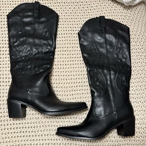 Women’s Wide Calf Boots Purchased them and ended up not needing them.
